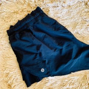 Lululemon! Play Off The Pleats Short 3” | Size 8